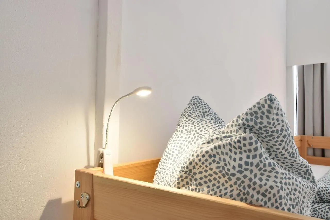 Big Wilten Apartment With Free Parking- Central And Peaceful Innsbruck